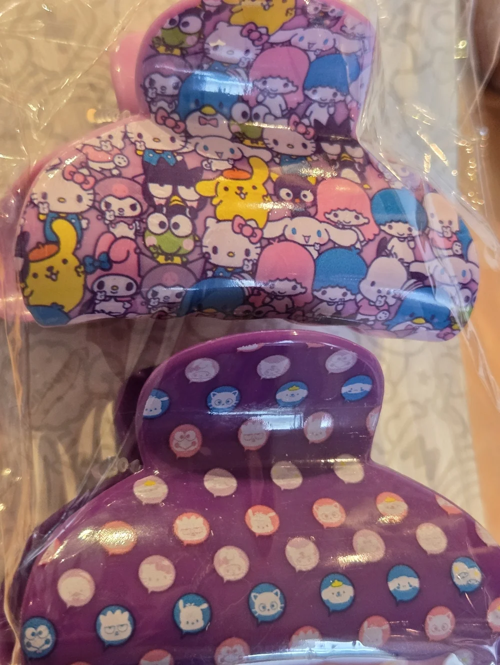 🎁Hello Kitty Golden Bow Gift Set: Makeup Bag, Brushes, Wipes, Clips, Stickers